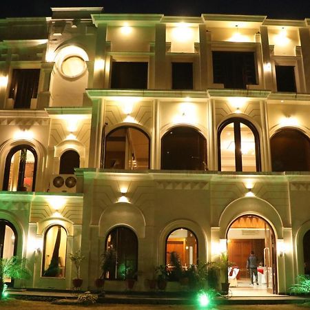 Hotel Pushap Palace Patiala Luaran gambar