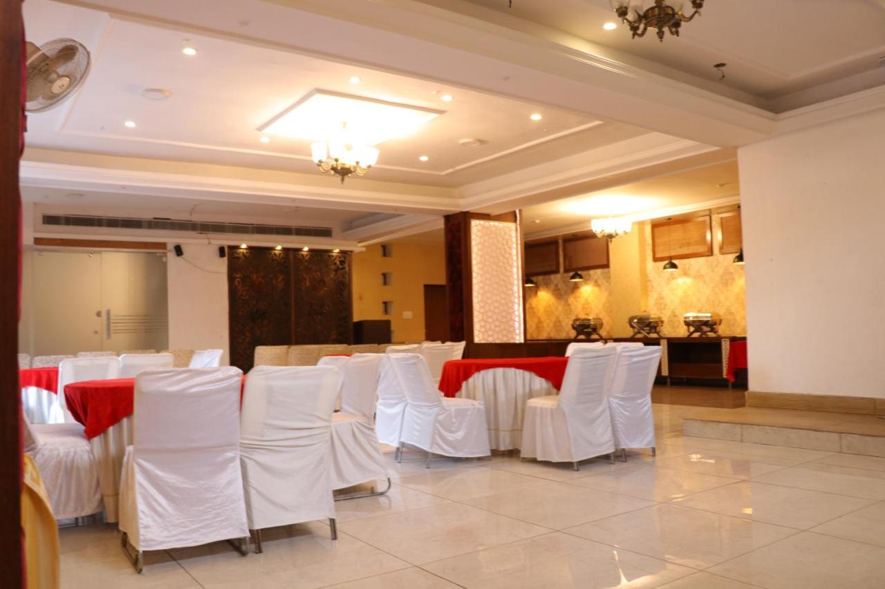 Hotel Pushap Palace Patiala Luaran gambar